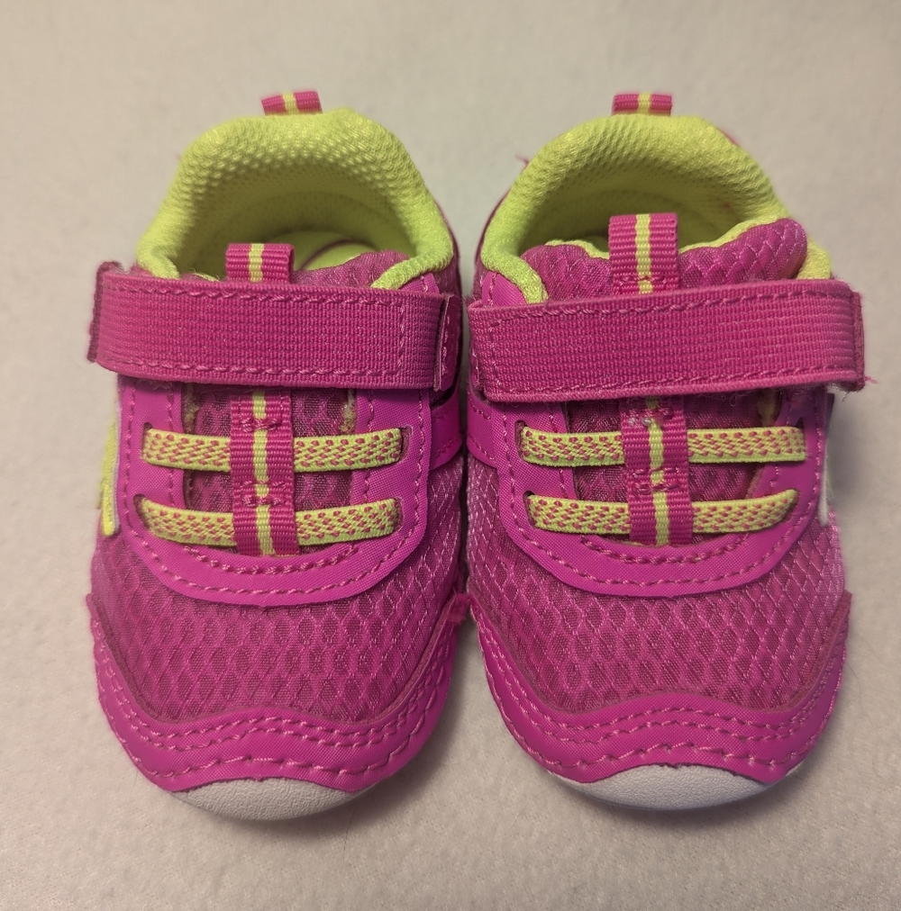 NWOT Stride Rite Zips Runner Baby Shoes In Hot Pink, Size 3W - Picture 2 of 4